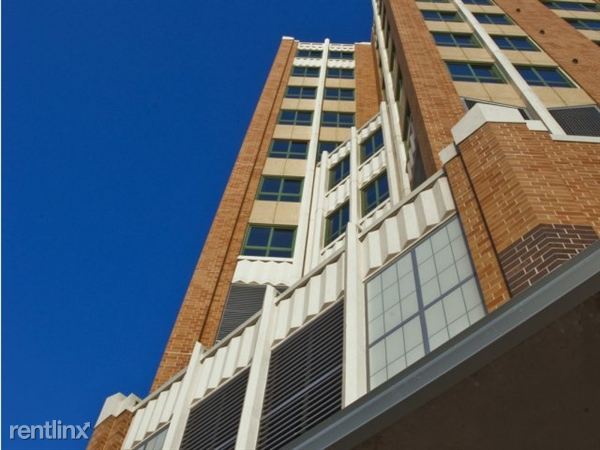 Building Photo - 500 N Santa Rosa St