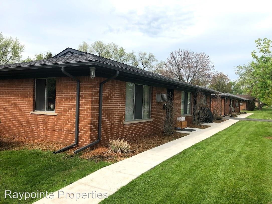 Primary Photo - 1 br, 1 bath Apartment - 2301 W 14 Mile Rd