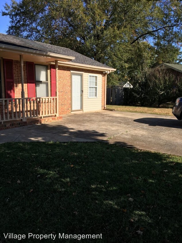 Building Photo - 3 br, 1.5 bath House - 205 Lake Farm Road