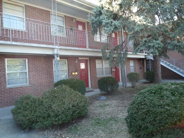 Foto del edificio - 2412 Mount Claire Ave