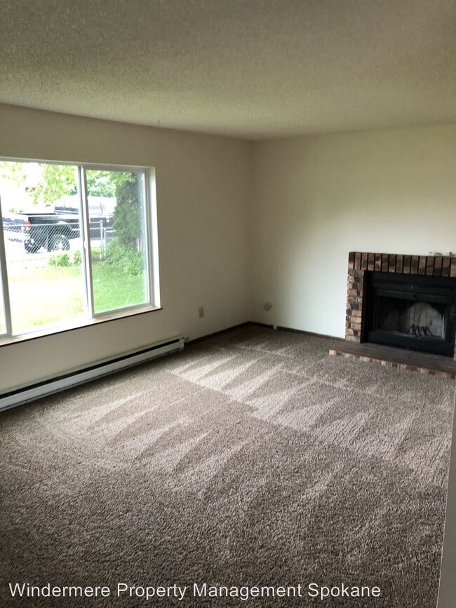 Foto del edificio - 1738-1738 E Everett Ave
