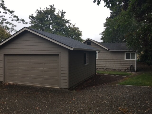 Building Photo - 5682 1st Ct