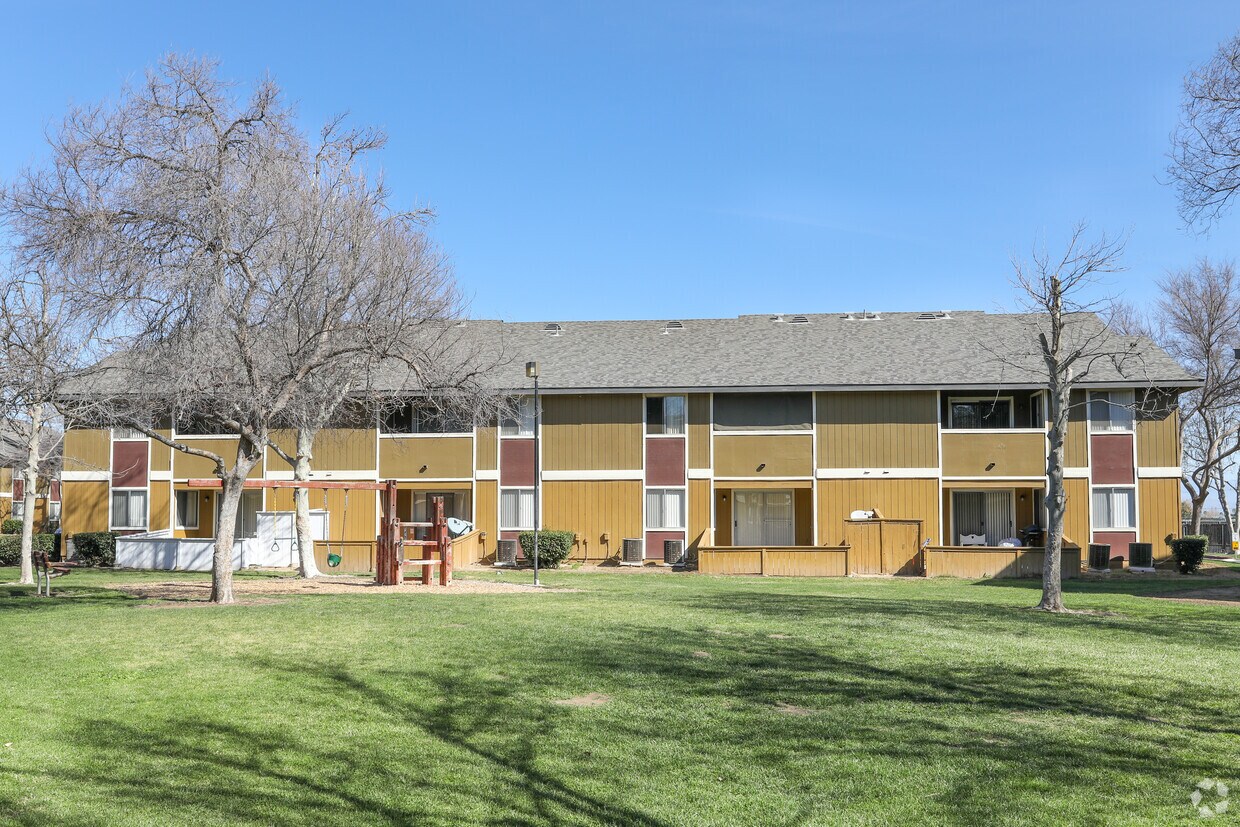 The Hunt Club Apartments in Perris, CA Westside Rentals