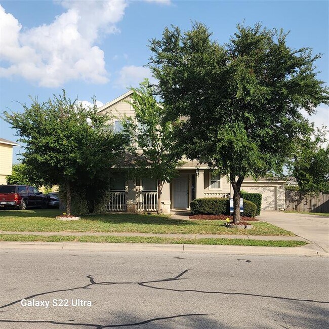 Foto del edificio - 2341 Bluffstone Dr