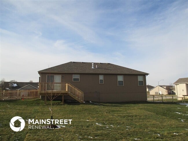 Building Photo - 104 Golfview Dr