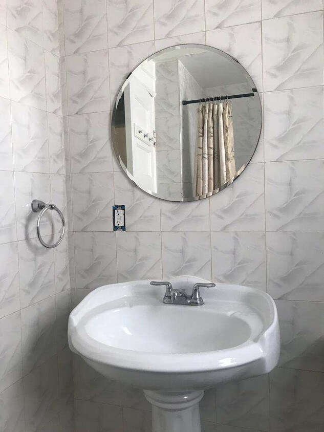 39 Randolph Ave Unit 2Q, Jersey City, NJ 07305 Condo for Rent in