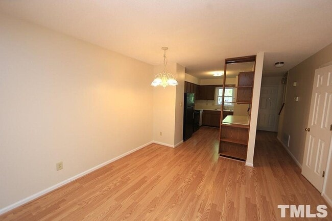Building Photo - 109 Weatherstone Dr