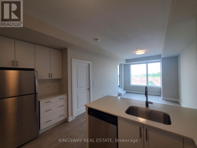 Building Photo - 3200 William Coltson Ave
