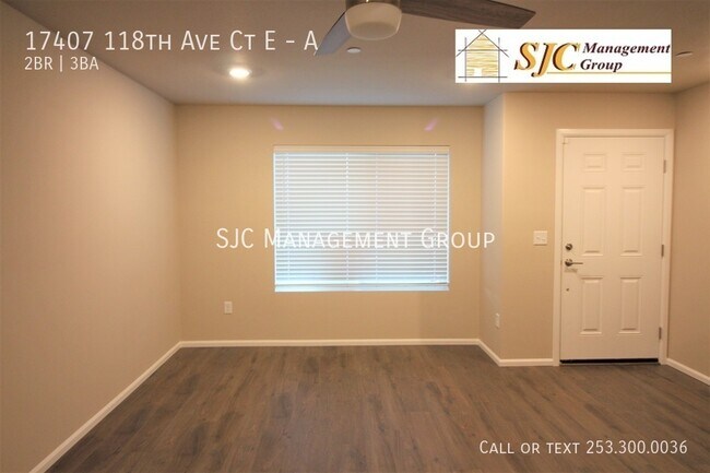 Building Photo - Three story townhouse in a gated community...