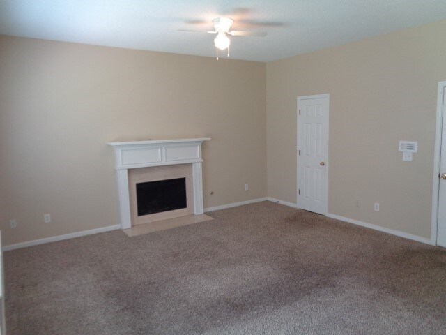 Foto del edificio - 1059 Field View Drive
