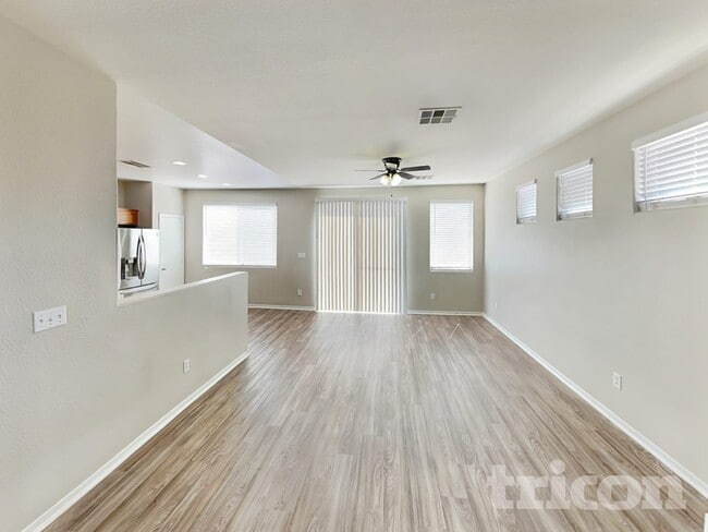 Foto del edificio - 623 Marlberry Pl