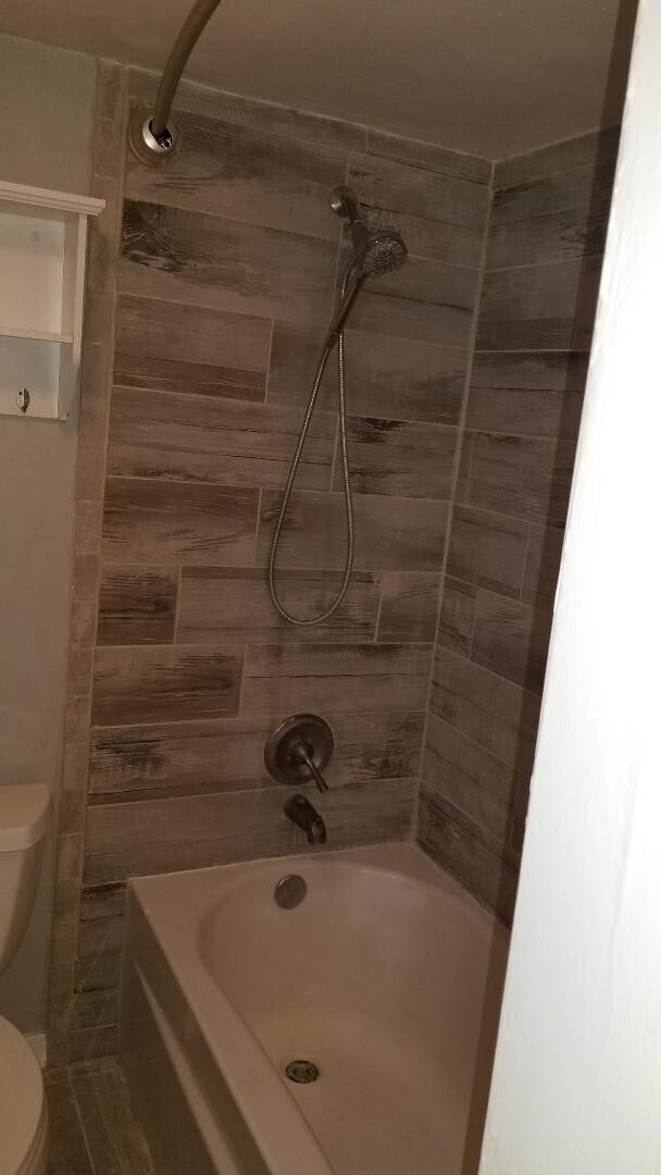 Building Photo - 2100 Tanglewilde St