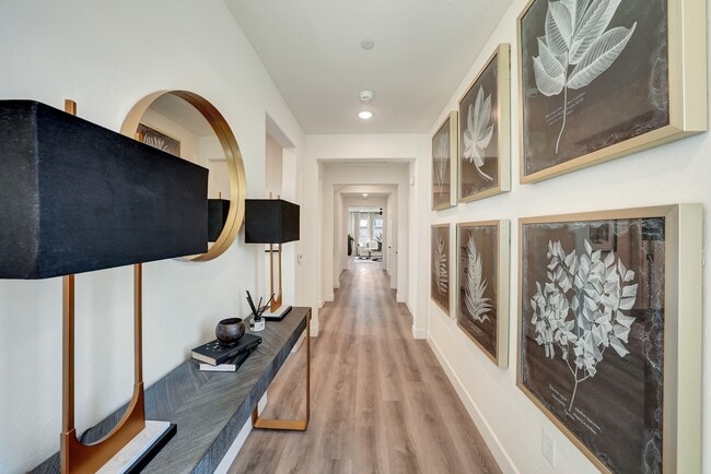 Building Photo - 131 N Un St