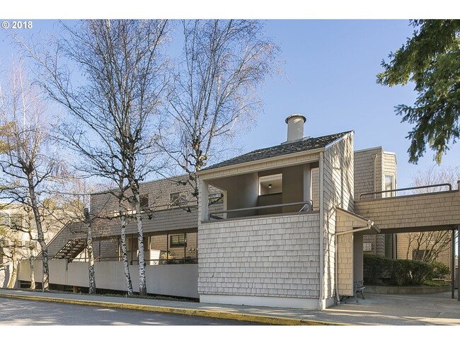 Building Photo - 5858 S Riveridge Ln