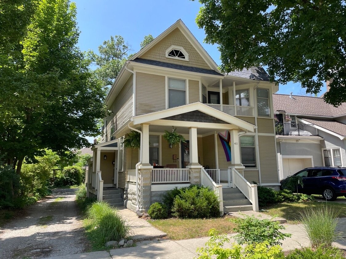 Foto principal - 2 bedroom in Heritage Hill