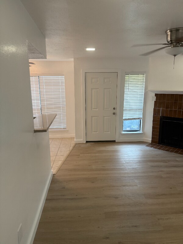 Foto del edificio - 5508 Lakeview Pkwy
