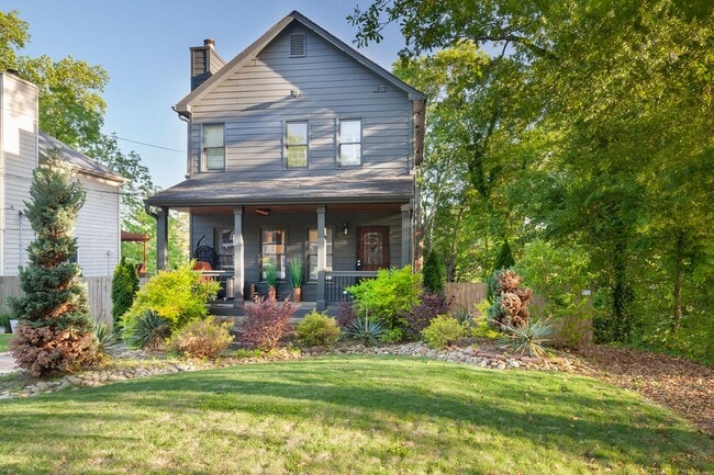 Photo - Beautifully Updated Two-Story 3/2.5 w/ Huge Fully Fenced Backyard! House