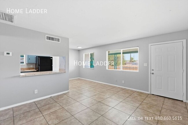 Building Photo - 6747 N 26th Ave