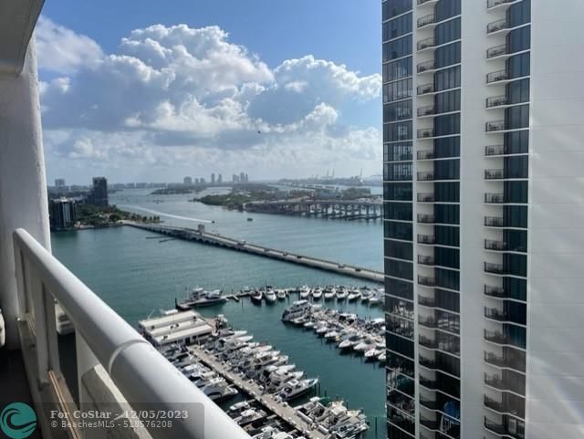 Foto del edificio - 1717 N Bayshore Dr