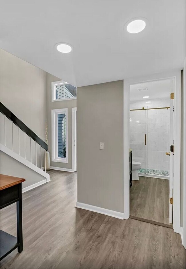 Foto del edificio - 3 Bedroom 3 Bathroom Condo in Yacht Cove