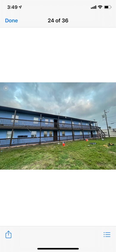 oceans 12 - 4217 Sealy St