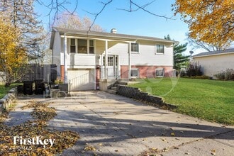 Building Photo - 923 Nottingham Ln