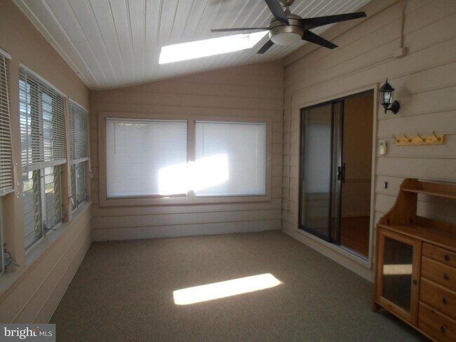 Building Photo - 821 Appleseed Ct