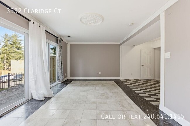 Foto del edificio - 3332 Claridge Ct