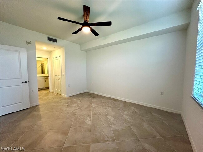 Building Photo - 14161 Heritage Landing Blvd