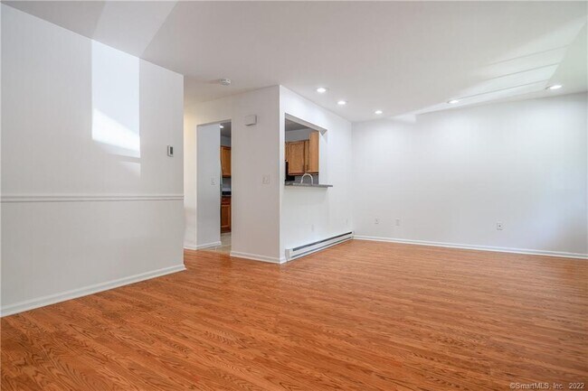 Foto del edificio - 123 Willow Springs