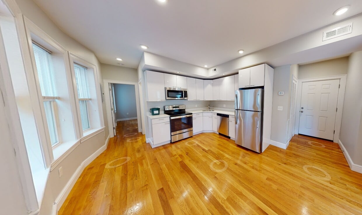Foto principal - 904 Massachusetts Ave