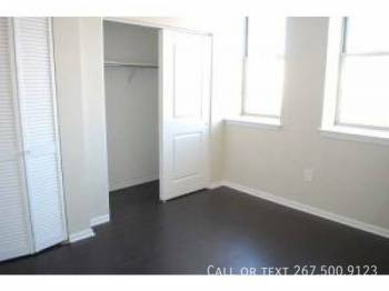 Building Photo - 4702 Chestnut-Unit C