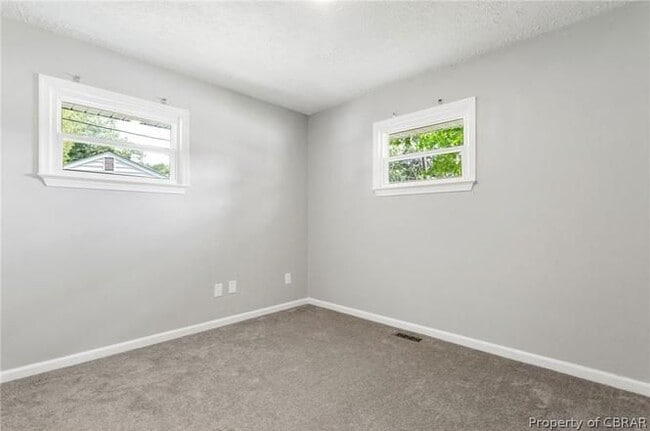 Building Photo - 2 Prince Edward Cir