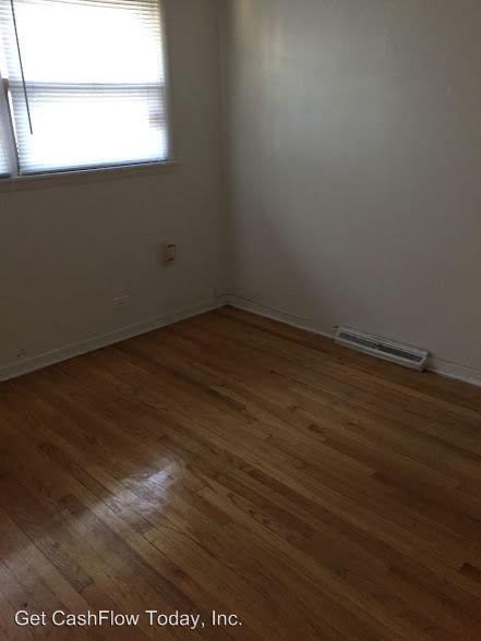 Building Photo - 3 br, 1.5 bath House - 15539 Minerva