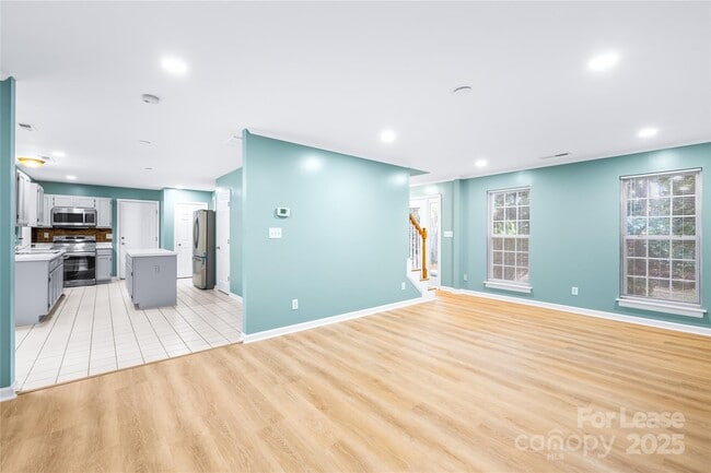 Building Photo - 4528 McKee Rd