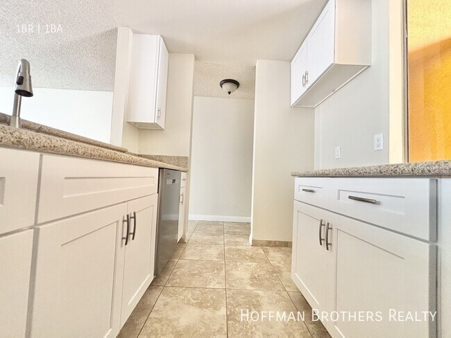 Foto del edificio - 1225 N Cherokee Ave