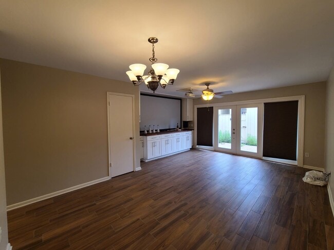 Foto del edificio - 5803 Doliver Dr