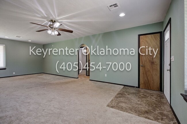 Building Photo - 10912 N Blackwelder Ave