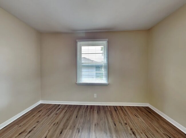 Building Photo - 2818 Dunmore Dr