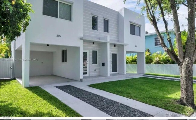 Foto del edificio - 3 br, 2.5 bath House - 315 NW 34th Ave # 315