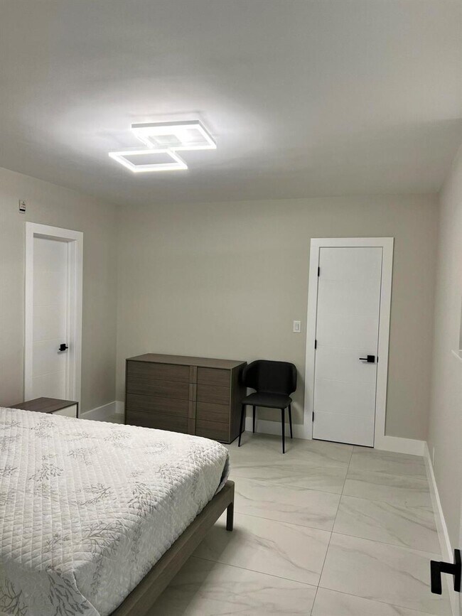 Foto del edificio - 3001 S Ocean Dr