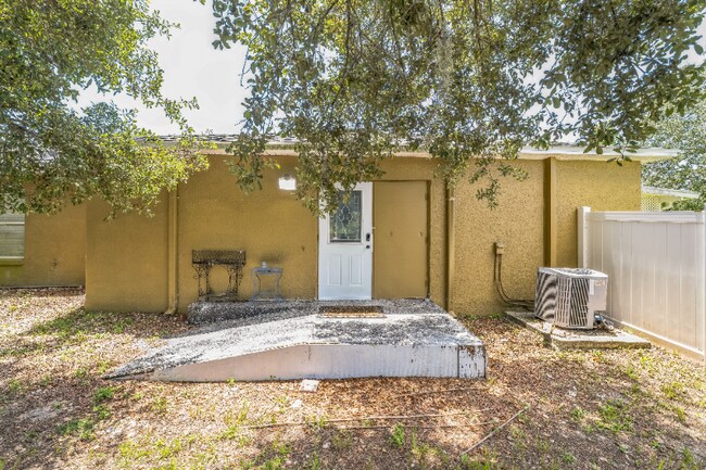 Foto del edificio - 465 Rio Grande Ln