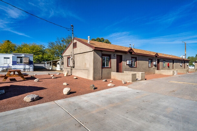 Building Photo - 4141 E Lee St