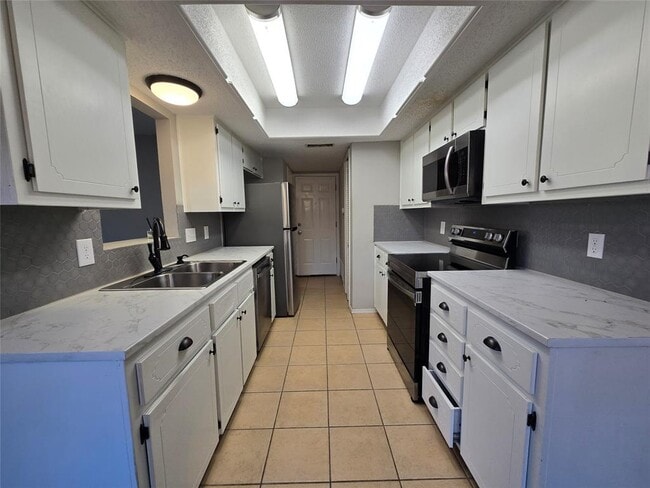 Building Photo - 8810 Springmail Cir