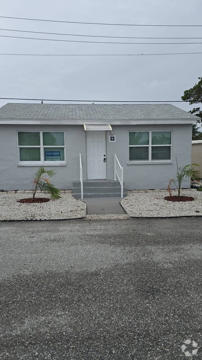 Building Photo - 9 15 Pne Rdg Dr