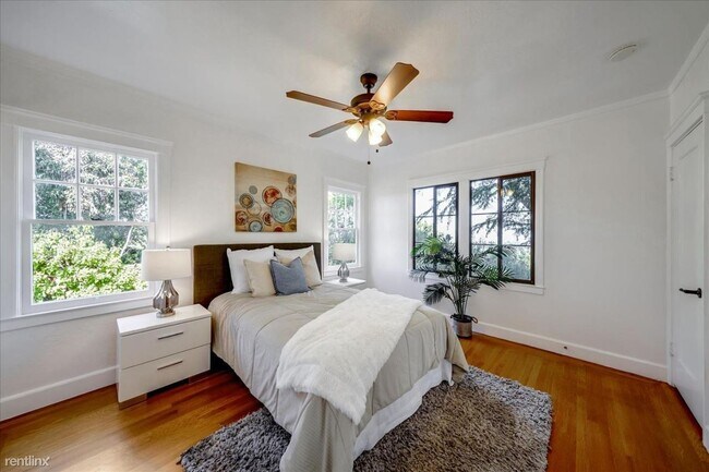 Foto del edificio - 2 br, 2 bath House - 715 Vernal Way