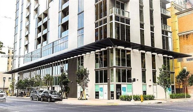 Foto del edificio - 151 SE 1st St