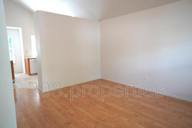 Building Photo - 7527 W Lamplighter St
