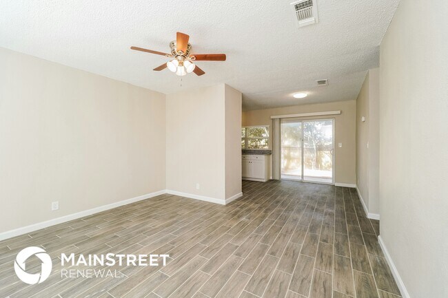 Building Photo - 7331 Glen Heights