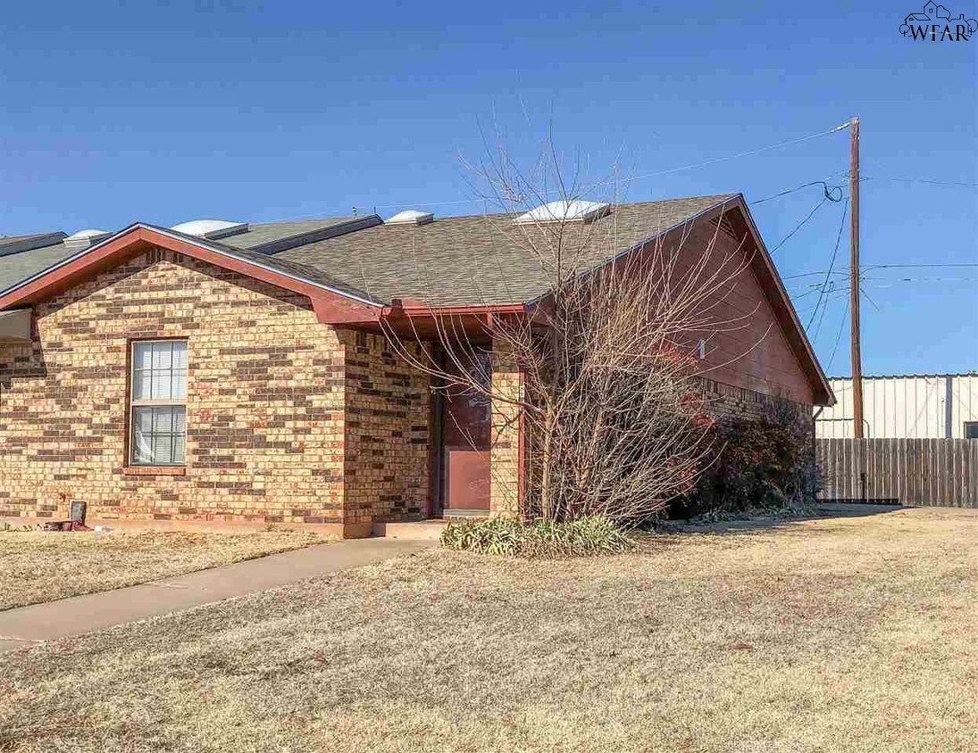 4043 Gossett Dr, Wichita Falls, TX 76308 Condo for Rent in Wichita